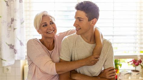 alt jung fick|Oma und Mama ficken jungen Typ